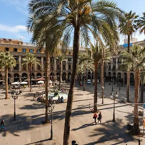 Do Placa Reial Powered By Sonder 5*, Barcelona España